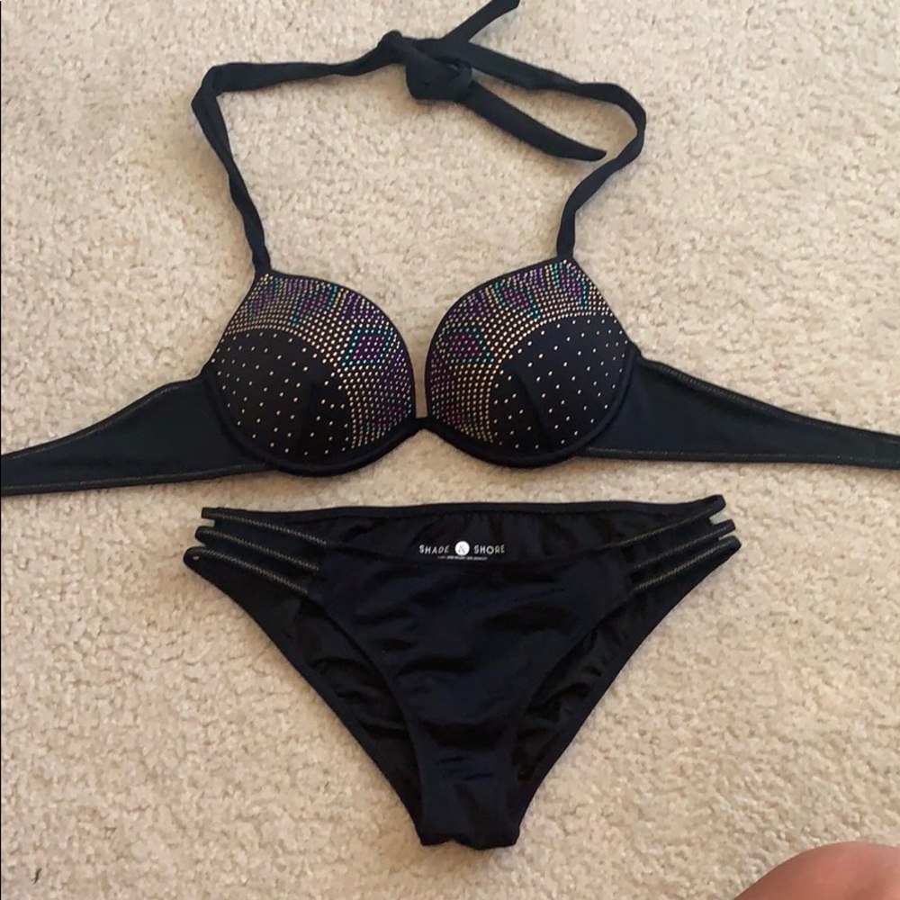 Swim suit - small bottom, 34B top